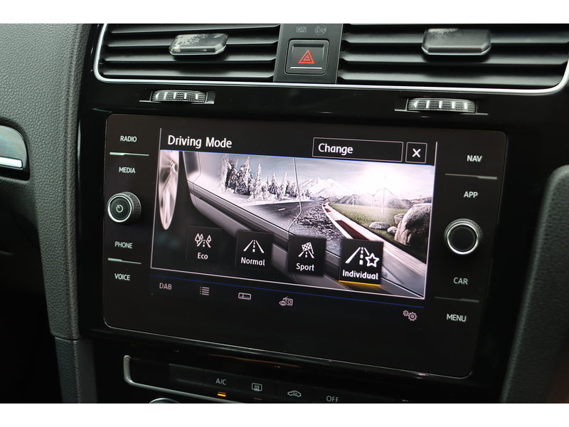 Volkswagen 1.5 TSI EVO GT HATCHBACK 5DR PETROL MANUAL SAT NAV BLUETOOTH DAB STEREO APPLE CARPLAY PARKING AIDS 2 OWNERS 78000 MILES FSH 8 SERVICES NO ULEZ CHARGE 72-74 Mitcham Road