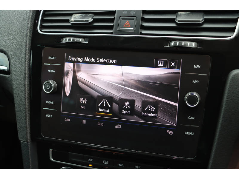 Volkswagen 1.5 TSI EVO GT HATCHBACK 5DR PETROL MANUAL SAT NAV BLUETOOTH DAB STEREO APPLE CARPLAY PARKING AIDS 2 OWNERS 78000 MILES FSH 8 SERVICES NO ULEZ CHARGE 72-74 Mitcham Road