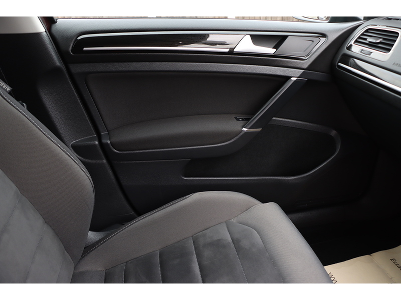 Volkswagen 1.5 TSI EVO GT HATCHBACK 5DR PETROL MANUAL SAT NAV BLUETOOTH DAB STEREO APPLE CARPLAY PARKING AIDS 2 OWNERS 78000 MILES FSH 8 SERVICES NO ULEZ CHARGE 72-74 Mitcham Road