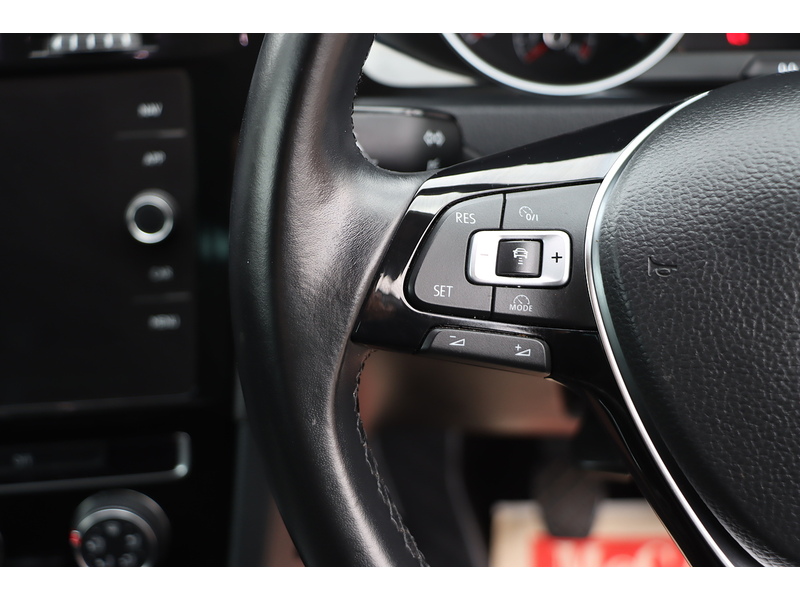 Volkswagen 1.5 TSI EVO GT HATCHBACK 5DR PETROL MANUAL SAT NAV BLUETOOTH DAB STEREO APPLE CARPLAY PARKING AIDS 2 OWNERS 78000 MILES FSH 8 SERVICES NO ULEZ CHARGE 72-74 Mitcham Road