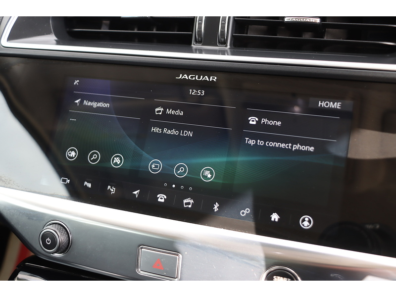 Jaguar 400 90KWH S SUV 5DR ELECTRIC 4WD AUTO SAT NAV BLUETOOTH DAB STEREO APPLE CARPLAY REAR CAMERA WITH PARKING AIDS ONLY 55000 MILES SH NO ULEZ CHARGE 72-74 Mitcham Road