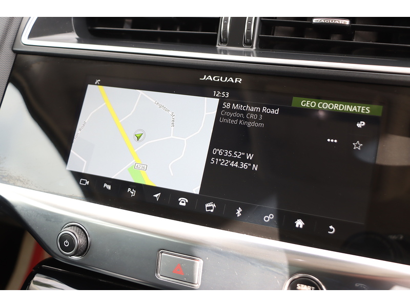 Jaguar 400 90KWH S SUV 5DR ELECTRIC 4WD AUTO SAT NAV BLUETOOTH DAB STEREO APPLE CARPLAY REAR CAMERA WITH PARKING AIDS ONLY 55000 MILES SH NO ULEZ CHARGE 72-74 Mitcham Road