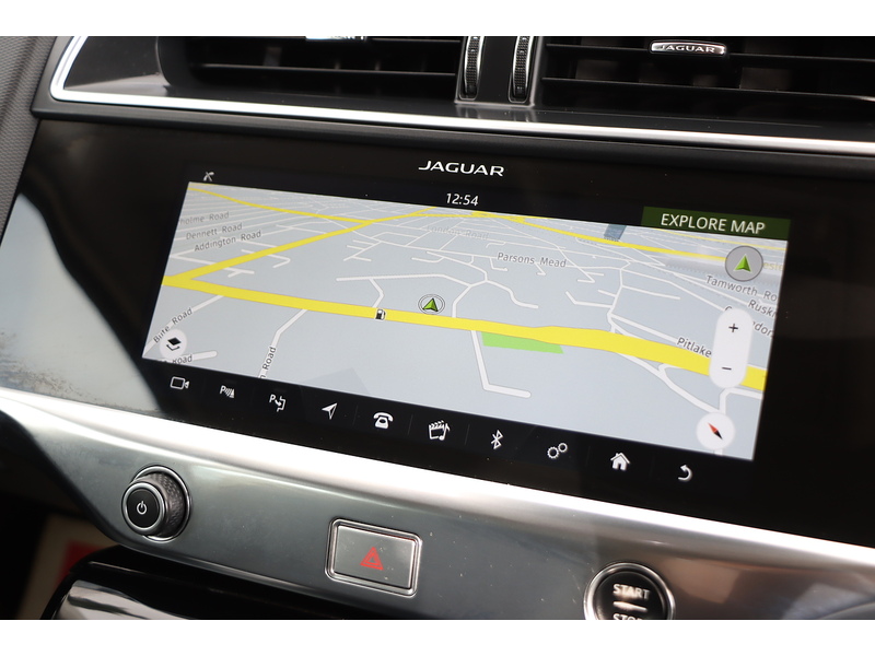 Jaguar 400 90KWH S SUV 5DR ELECTRIC 4WD AUTO SAT NAV BLUETOOTH DAB STEREO APPLE CARPLAY REAR CAMERA WITH PARKING AIDS ONLY 55000 MILES SH NO ULEZ CHARGE 72-74 Mitcham Road