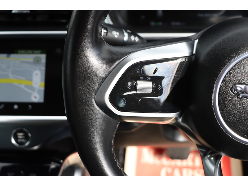 Jaguar 400 90KWH S SUV 5DR ELECTRIC 4WD AUTO SAT NAV BLUETOOTH DAB STEREO APPLE CARPLAY REAR CAMERA WITH PARKING AIDS ONLY 55000 MILES SH NO ULEZ CHARGE 72-74 Mitcham Road