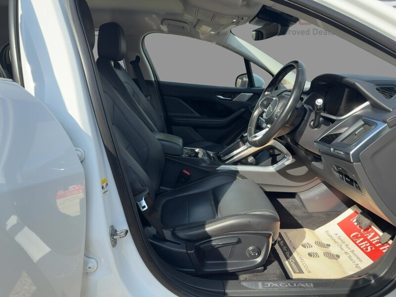 Jaguar 400 90KWH S SUV 5DR ELECTRIC 4WD AUTO SAT NAV BLUETOOTH DAB STEREO APPLE CARPLAY REAR CAMERA WITH PARKING AIDS ONLY 55000 MILES SH NO ULEZ CHARGE 72-74 Mitcham Road