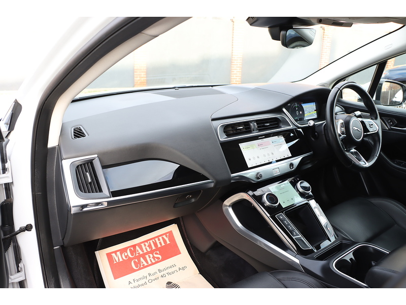 Jaguar 400 90KWH S SUV 5DR ELECTRIC 4WD AUTO HEATED SEATS SATNAV BLUETOOTH DAB RADIO APPLE CARPLAY REAR CAMERA PARKING AIDS JUST 2 OWNERS ONLY 67000 MILES SH 72-74 Mitcham Road