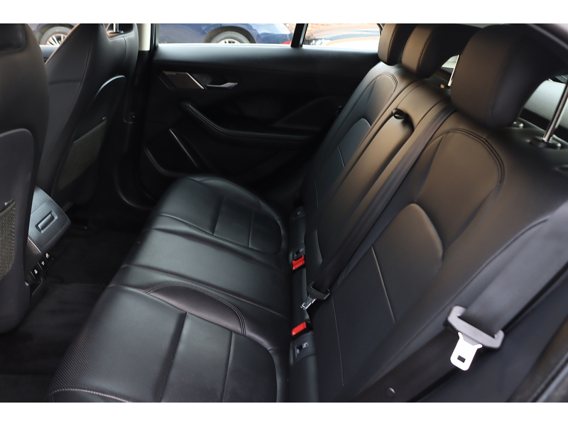 Jaguar 400 90KWH S SUV 5DR ELECTRIC 4WD AUTO HEATED SEATS SATNAV BLUETOOTH DAB RADIO APPLE CARPLAY REAR CAMERA PARKING AIDS JUST 2 OWNERS ONLY 67000 MILES SH 72-74 Mitcham Road