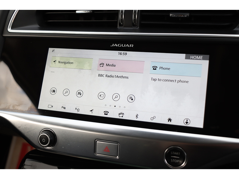 Jaguar 400 90KWH S SUV 5DR ELECTRIC 4WD AUTO HEATED SEATS SATNAV BLUETOOTH DAB RADIO APPLE CARPLAY REAR CAMERA PARKING AIDS JUST 2 OWNERS ONLY 67000 MILES SH 72-74 Mitcham Road