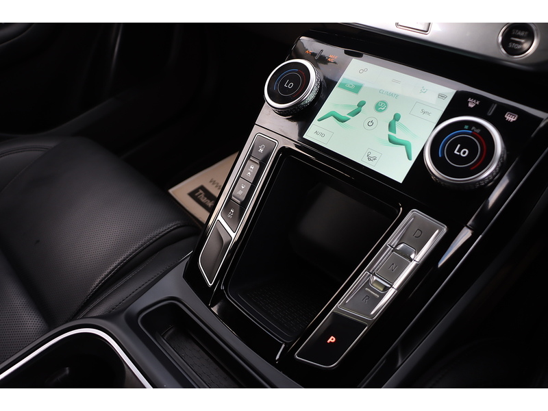 Jaguar 400 90KWH S SUV 5DR ELECTRIC 4WD AUTO HEATED SEATS SATNAV BLUETOOTH DAB RADIO APPLE CARPLAY REAR CAMERA PARKING AIDS JUST 2 OWNERS ONLY 67000 MILES SH 72-74 Mitcham Road