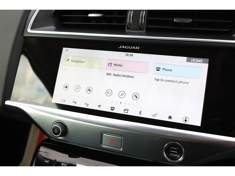 Jaguar 400 90KWH S SUV 5DR ELECTRIC 4WD AUTO HEATED SEATS SATNAV BLUETOOTH DAB RADIO APPLE CARPLAY REAR CAMERA PARKING AIDS JUST 2 OWNERS ONLY 67000 MILES SH 72-74 Mitcham Road