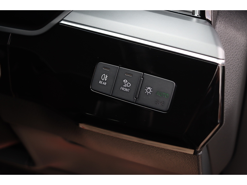 Audi 71.2KWH 50 TECHNIK SUV 5DR ELECTRIC QUATTRO AUTO HEATED SEATS SAT NAV STEREO APPLE CARPLAY REAR CAMERA PARKING AIDS JUST 2 OWNERS ONLY 27000 MILES SH 72-74 Mitcham Road