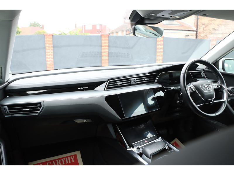 Audi 71.2KWH 50 TECHNIK SUV 5DR ELECTRIC QUATTRO AUTO HEATED SEATS SAT NAV STEREO APPLE CARPLAY REAR CAMERA PARKING AIDS JUST 2 OWNERS ONLY 27000 MILES SH 72-74 Mitcham Road