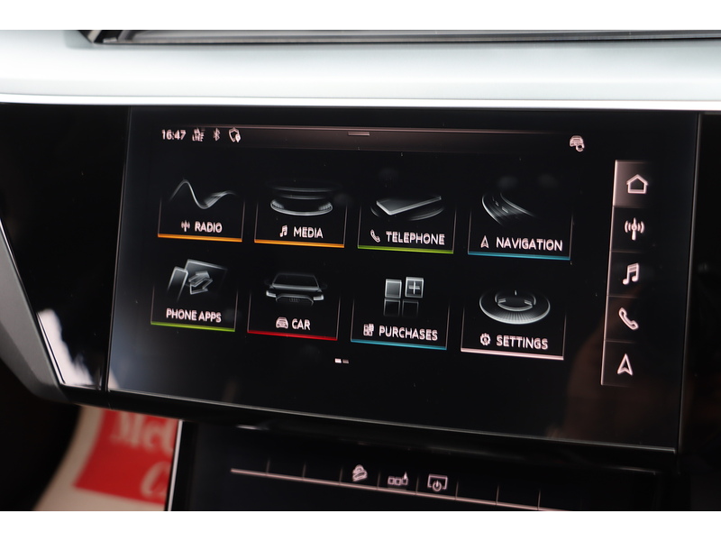 Audi 71.2KWH 50 TECHNIK SUV 5DR ELECTRIC QUATTRO AUTO HEATED SEATS SAT NAV STEREO APPLE CARPLAY REAR CAMERA PARKING AIDS JUST 2 OWNERS ONLY 27000 MILES SH 72-74 Mitcham Road