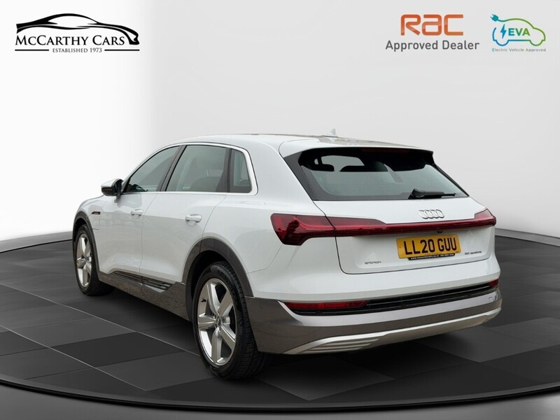 Audi 71.2KWH 50 TECHNIK SUV 5DR ELECTRIC QUATTRO AUTO HEATED SEATS SAT NAV STEREO APPLE CARPLAY REAR CAMERA PARKING AIDS JUST 2 OWNERS ONLY 27000 MILES SH 72-74 Mitcham Road