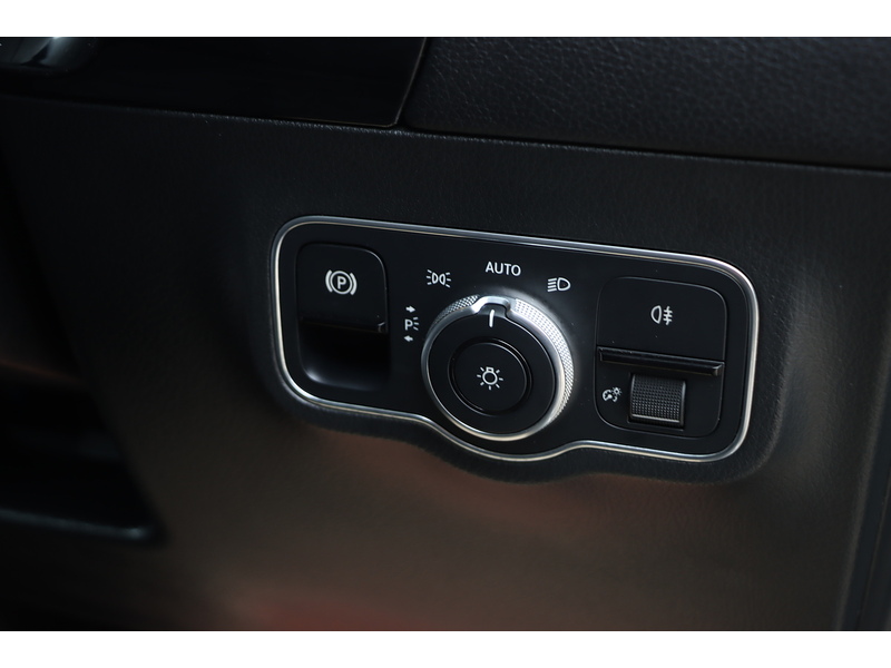 Mercedes-Benz B200 1.3 AMG LINE (PREMIUM PLUS) MPV 5DR PETROL 7G-DCT AUTO SUNROOF HEATED SEATS SAT NAV DAB STEREO REAR CAMERA PARKING AIDS 2 OWNERS 15000 MILES FSH 72-74 Mitcham Road