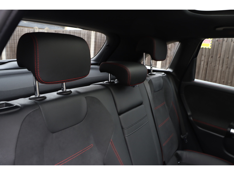 Mercedes-Benz B200 1.3 AMG LINE (PREMIUM PLUS) MPV 5DR PETROL 7G-DCT AUTO SUNROOF HEATED SEATS SAT NAV DAB STEREO REAR CAMERA PARKING AIDS 2 OWNERS 15000 MILES FSH 72-74 Mitcham Road