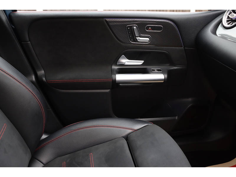 Mercedes-Benz B200 1.3 AMG LINE (PREMIUM PLUS) MPV 5DR PETROL 7G-DCT AUTO SUNROOF HEATED SEATS SAT NAV DAB STEREO REAR CAMERA PARKING AIDS 2 OWNERS 15000 MILES FSH 72-74 Mitcham Road