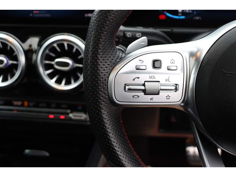 Mercedes-Benz B200 1.3 AMG LINE (PREMIUM PLUS) MPV 5DR PETROL 7G-DCT AUTO SUNROOF HEATED SEATS SAT NAV DAB STEREO REAR CAMERA PARKING AIDS 2 OWNERS 15000 MILES FSH 72-74 Mitcham Road