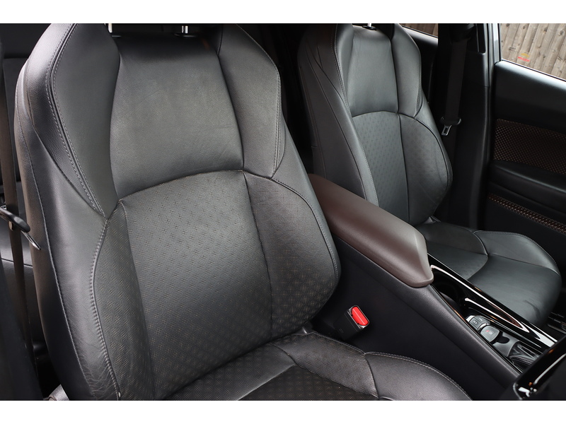 Toyota 1.2 VVT-I EXCEL SUV 5DR PETROL CVT AWD AUTO HEATED SEATS SAT NAV BLUETOOTH DAB STEREO REAR CAMERA WITH PARKING AIDS JUST 2 OWNERS ONLY 52000 MILES SH 72-74 Mitcham Road