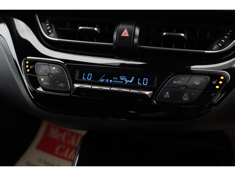 Toyota 1.2 VVT-I EXCEL SUV 5DR PETROL CVT AWD AUTO HEATED SEATS SAT NAV BLUETOOTH DAB STEREO REAR CAMERA WITH PARKING AIDS JUST 2 OWNERS ONLY 52000 MILES SH 72-74 Mitcham Road