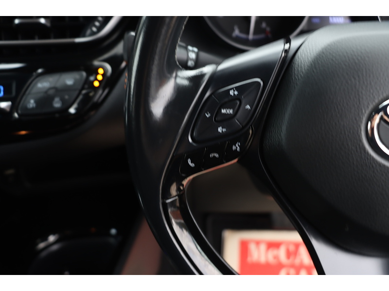 Toyota 1.2 VVT-I EXCEL SUV 5DR PETROL CVT AWD AUTO HEATED SEATS SAT NAV BLUETOOTH DAB STEREO REAR CAMERA WITH PARKING AIDS JUST 2 OWNERS ONLY 52000 MILES SH 72-74 Mitcham Road