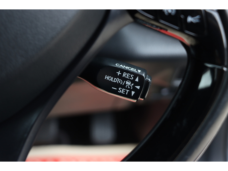 Toyota 1.2 VVT-I EXCEL SUV 5DR PETROL CVT AWD AUTO HEATED SEATS SAT NAV BLUETOOTH DAB STEREO REAR CAMERA WITH PARKING AIDS JUST 2 OWNERS ONLY 52000 MILES SH 72-74 Mitcham Road