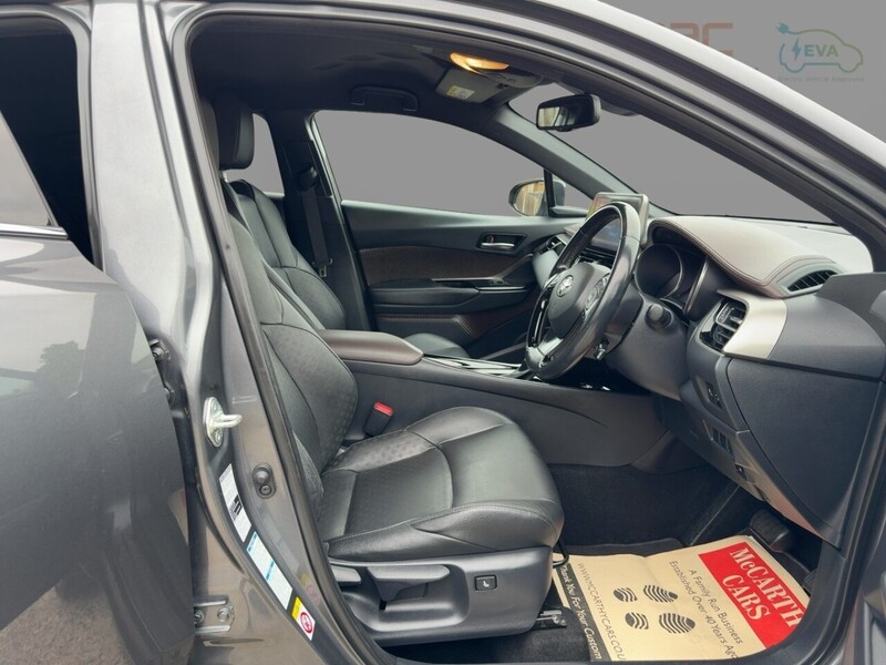 Toyota 1.2 VVT-I EXCEL SUV 5DR PETROL CVT AWD AUTO HEATED SEATS SAT NAV BLUETOOTH DAB STEREO REAR CAMERA WITH PARKING AIDS JUST 2 OWNERS ONLY 52000 MILES SH 72-74 Mitcham Road