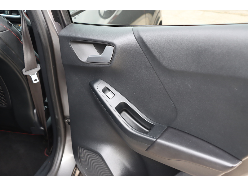 Ford 1.0T ECOBOOST MHEV ST-LINE X SUV 5DR PETROL HYBRID DCT AUTO HEATED SEATS SATNAV BLUETOOTH DAB RADIO APPLE CARPLAY PARKING AIDS 1 OWNER 42000 MILES FSH 72-74 Mitcham Road