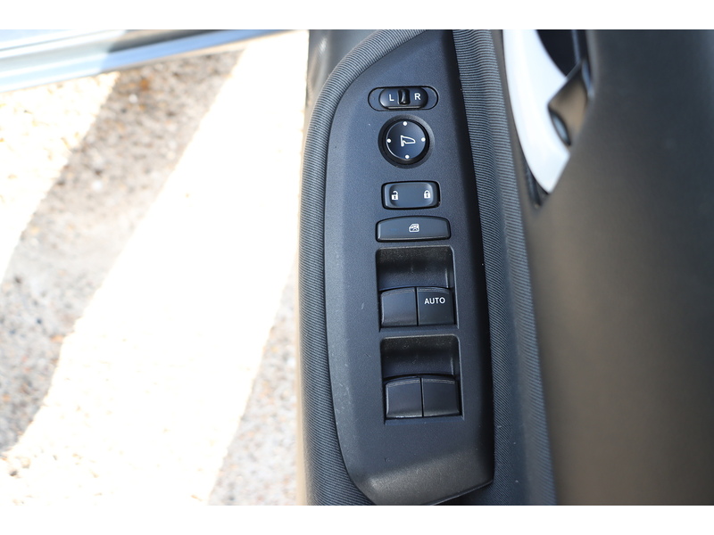 Honda 1.5 H I-MMD SE HATCHBACK 5DR PETROL HYBRID ECVT AUTO BLUETOOTH DAB STEREO USB INPUT AIR CON JUST 1 OWNER FROM NEW ONLY 43000 MILES SH NO ULEZ CHARGE 72-74 Mitcham Road