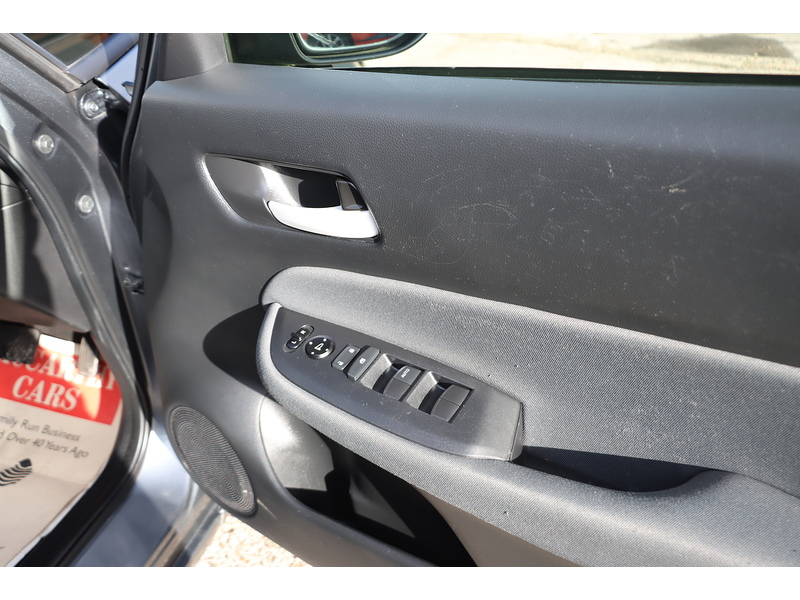 Honda 1.5 H I-MMD SE HATCHBACK 5DR PETROL HYBRID ECVT AUTO BLUETOOTH DAB STEREO USB INPUT AIR CON JUST 1 OWNER FROM NEW ONLY 43000 MILES SH NO ULEZ CHARGE 72-74 Mitcham Road