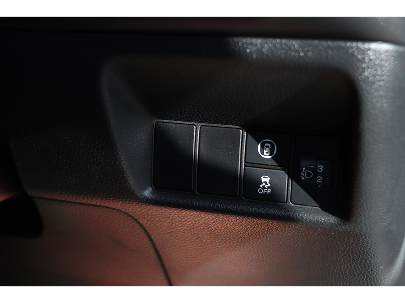 Honda 1.5 H I-MMD SE HATCHBACK 5DR PETROL HYBRID ECVT AUTO BLUETOOTH DAB STEREO USB INPUT AIR CON JUST 1 OWNER FROM NEW ONLY 43000 MILES SH NO ULEZ CHARGE 72-74 Mitcham Road