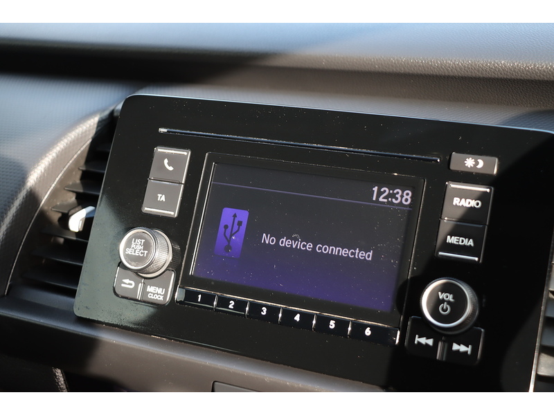 Honda 1.5 H I-MMD SE HATCHBACK 5DR PETROL HYBRID ECVT AUTO BLUETOOTH DAB STEREO USB INPUT AIR CON JUST 1 OWNER FROM NEW ONLY 43000 MILES SH NO ULEZ CHARGE 72-74 Mitcham Road