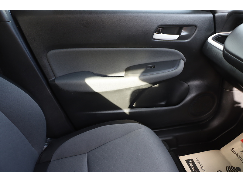 Honda 1.5 H I-MMD SE HATCHBACK 5DR PETROL HYBRID ECVT AUTO BLUETOOTH DAB STEREO USB INPUT AIR CON JUST 1 OWNER FROM NEW ONLY 43000 MILES SH NO ULEZ CHARGE 72-74 Mitcham Road