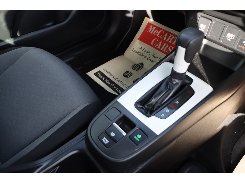 Honda 1.5 H I-MMD SE HATCHBACK 5DR PETROL HYBRID ECVT AUTO BLUETOOTH DAB STEREO USB INPUT AIR CON JUST 1 OWNER FROM NEW ONLY 43000 MILES SH NO ULEZ CHARGE 72-74 Mitcham Road