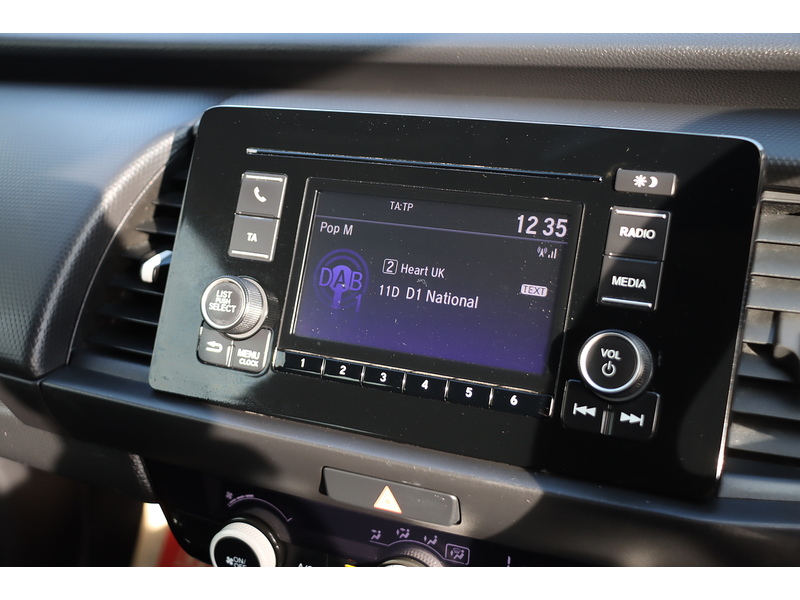 Honda 1.5 H I-MMD SE HATCHBACK 5DR PETROL HYBRID ECVT AUTO BLUETOOTH DAB STEREO USB INPUT AIR CON JUST 1 OWNER FROM NEW ONLY 43000 MILES SH NO ULEZ CHARGE 72-74 Mitcham Road