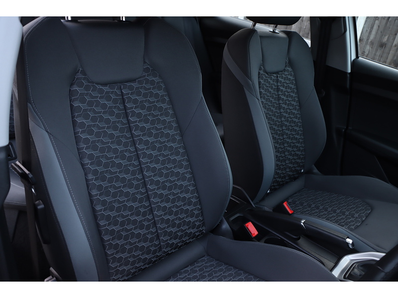 Audi 1.0 TFSI 25 SPORT SPORTBACK 5DR PETROL S TRONIC AUTO SATNAV BLUETOOTH DAB STEREO APPLE CARPLAY PARKING AIDS JUST 1 OWNER 70000 MILES SH NO ULEZ CHARGE 72-74 Mitcham Road