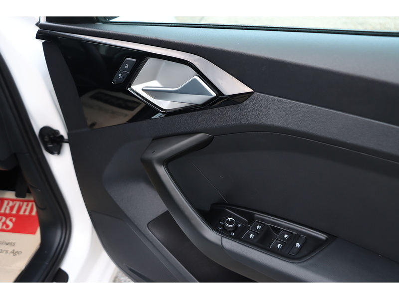 Audi 1.0 TFSI 25 SPORT SPORTBACK 5DR PETROL S TRONIC AUTO SATNAV BLUETOOTH DAB STEREO APPLE CARPLAY PARKING AIDS JUST 1 OWNER 70000 MILES SH NO ULEZ CHARGE 72-74 Mitcham Road