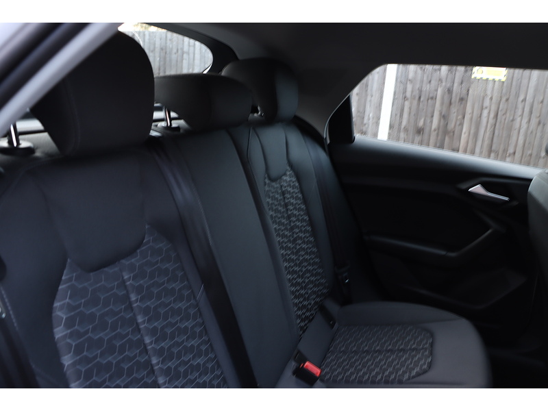 Audi 1.0 TFSI 25 SPORT SPORTBACK 5DR PETROL S TRONIC AUTO SATNAV BLUETOOTH DAB STEREO APPLE CARPLAY PARKING AIDS JUST 1 OWNER 70000 MILES SH NO ULEZ CHARGE 72-74 Mitcham Road