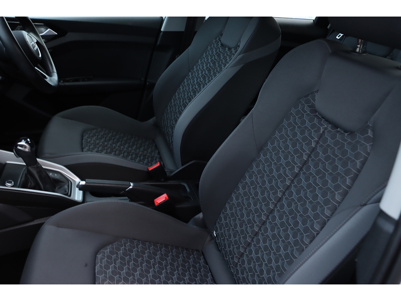 Audi 1.0 TFSI 25 SPORT SPORTBACK 5DR PETROL S TRONIC AUTO SATNAV BLUETOOTH DAB STEREO APPLE CARPLAY PARKING AIDS JUST 1 OWNER 70000 MILES SH NO ULEZ CHARGE 72-74 Mitcham Road