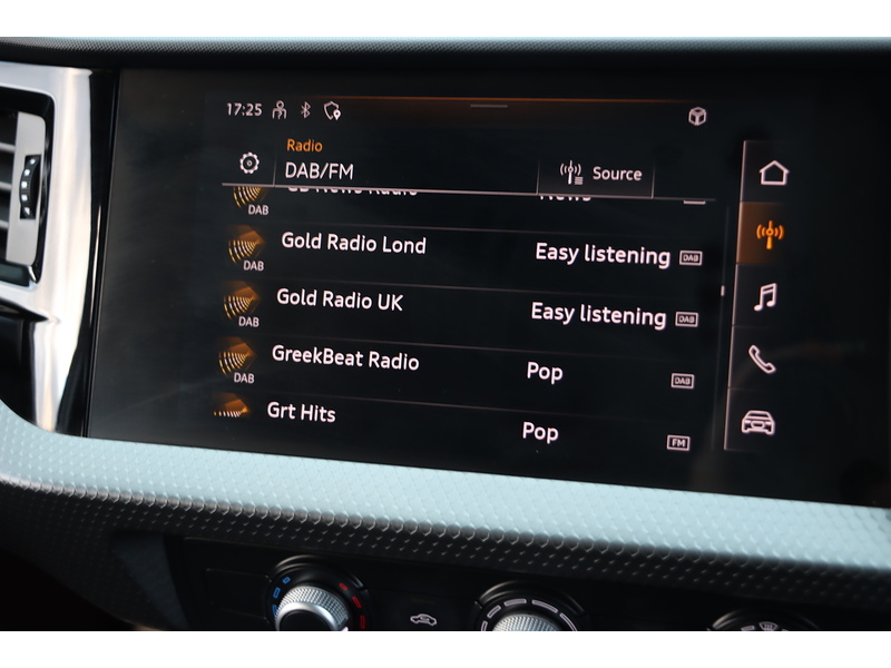 Audi 1.0 TFSI 25 SPORT SPORTBACK 5DR PETROL S TRONIC AUTO SATNAV BLUETOOTH DAB STEREO APPLE CARPLAY PARKING AIDS JUST 1 OWNER 70000 MILES SH NO ULEZ CHARGE 72-74 Mitcham Road