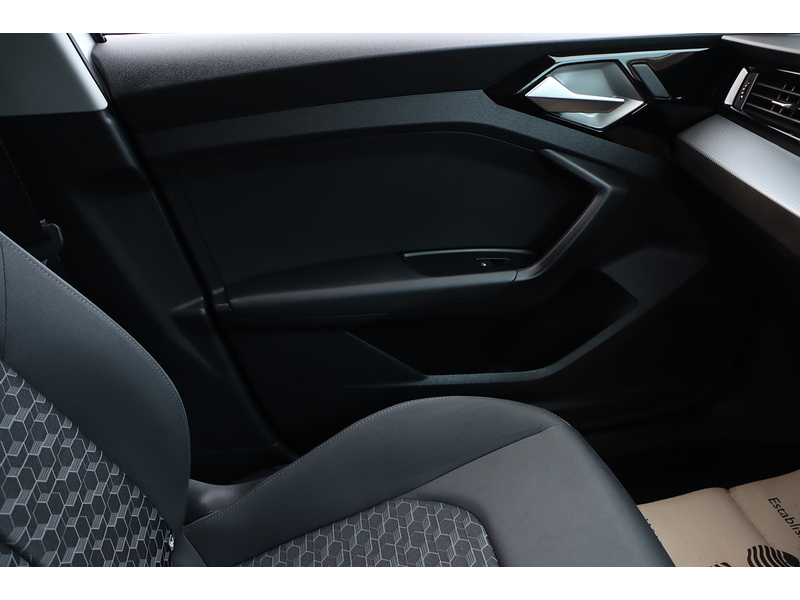 Audi 1.0 TFSI 25 SPORT SPORTBACK 5DR PETROL S TRONIC AUTO SATNAV BLUETOOTH DAB STEREO APPLE CARPLAY PARKING AIDS JUST 1 OWNER 70000 MILES SH NO ULEZ CHARGE 72-74 Mitcham Road