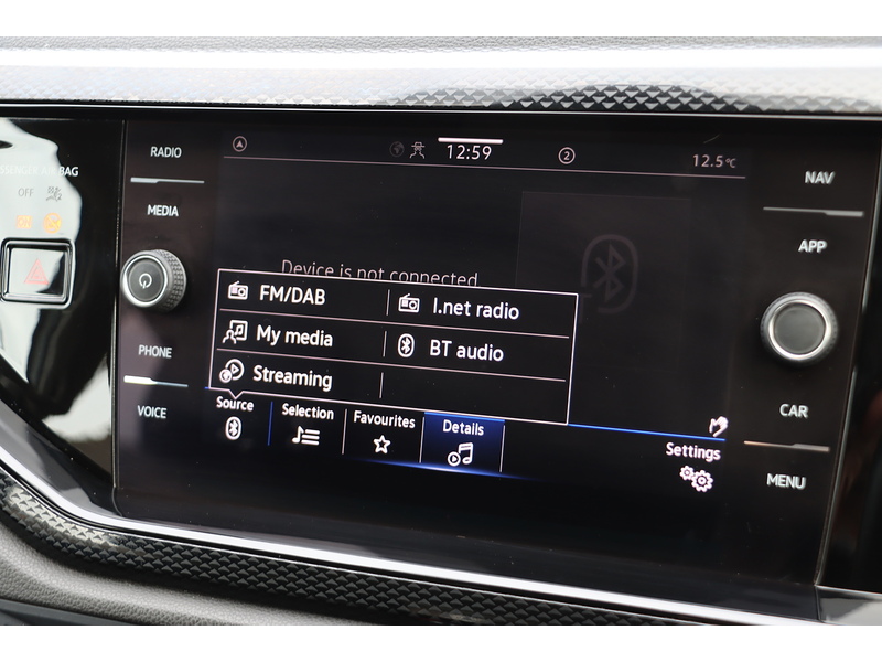 Volkswagen 1.0 EVO LIFE HATCHBACK 5DR PETROL MANUAL SATNAV BLUETOOTH DAB STEREO USB INPUT APPLE CARPLAY JUST 1 OWNER FROM NEW ONLY 49000 MILES FSH NO ULEZ CHARGE 72-74 Mitcham Road