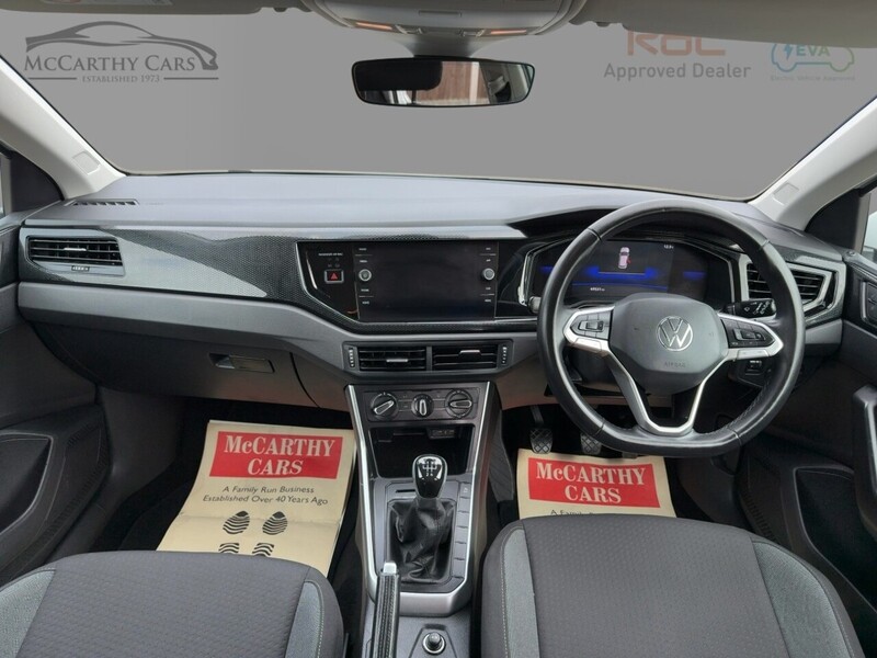 Volkswagen 1.0 EVO LIFE HATCHBACK 5DR PETROL MANUAL SATNAV BLUETOOTH DAB STEREO USB INPUT APPLE CARPLAY JUST 1 OWNER FROM NEW ONLY 49000 MILES FSH NO ULEZ CHARGE 72-74 Mitcham Road