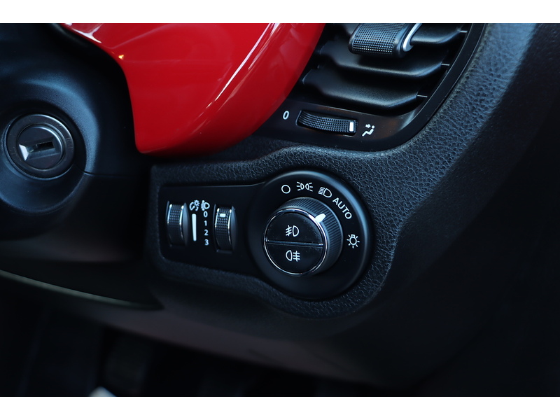 Fiat 1.0 FIREFLY TURBO MULTIAIR CROSS PLUS SUV 5DR PETROL MANUAL SAT NAV DAB STEREO APPLE CARPLAY REAR CAMERA PARKING AIDS ONLY 19000 MILES FSH 6 SERVICES 72-74 Mitcham Road