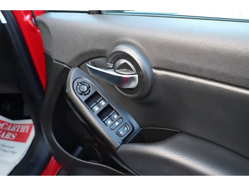 Fiat 1.0 FIREFLY TURBO MULTIAIR CROSS PLUS SUV 5DR PETROL MANUAL SAT NAV DAB STEREO APPLE CARPLAY REAR CAMERA PARKING AIDS ONLY 19000 MILES FSH 6 SERVICES 72-74 Mitcham Road