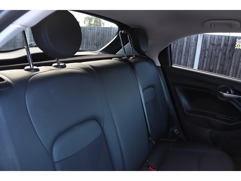 Fiat 1.0 FIREFLY TURBO MULTIAIR CROSS PLUS SUV 5DR PETROL MANUAL SAT NAV DAB STEREO APPLE CARPLAY REAR CAMERA PARKING AIDS ONLY 19000 MILES FSH 6 SERVICES 72-74 Mitcham Road