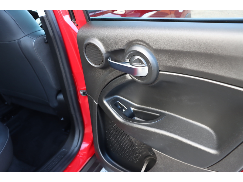 Fiat 1.0 FIREFLY TURBO MULTIAIR CROSS PLUS SUV 5DR PETROL MANUAL SAT NAV DAB STEREO APPLE CARPLAY REAR CAMERA PARKING AIDS ONLY 19000 MILES FSH 6 SERVICES 72-74 Mitcham Road