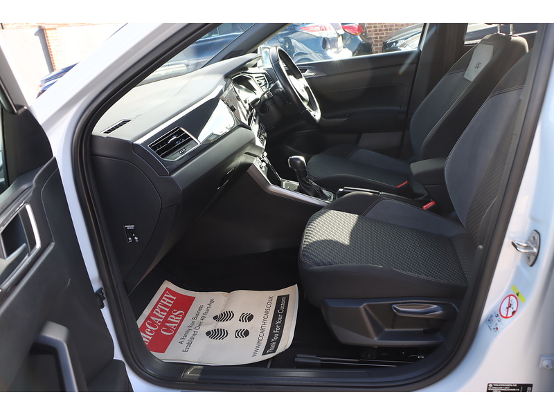 Volkswagen 1.0 TSI GPF R-LINE HATCHBACK 5DR PETROL DSG AUTO SAT NAV BLUETOOTH DAB STEREO USB INPUT APPLE CARPLAY PARKING AIDS ONLY 30000 MILES SH NO ULEZ CHARGE 72-74 Mitcham Road