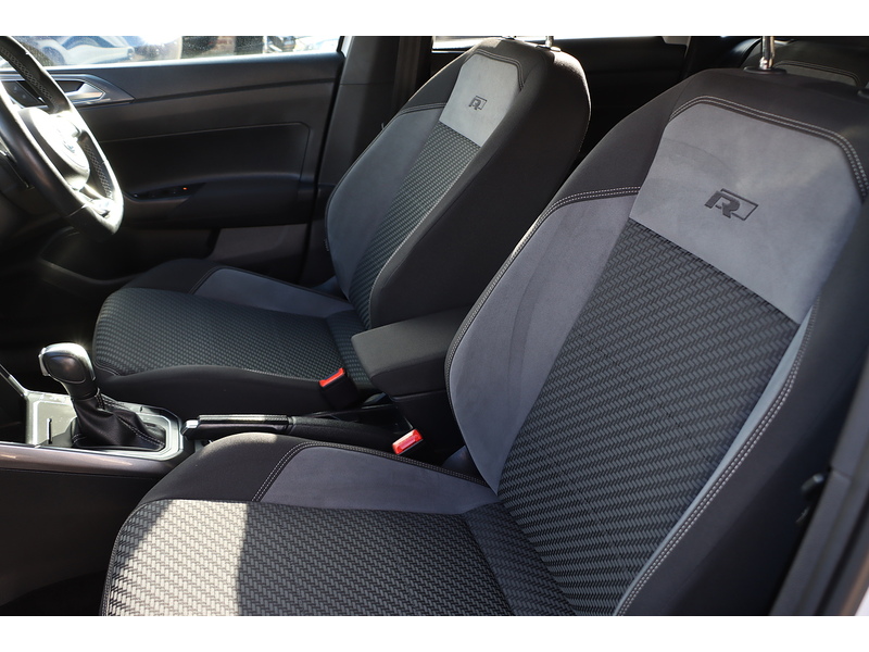 Volkswagen 1.0 TSI GPF R-LINE HATCHBACK 5DR PETROL DSG AUTO SAT NAV BLUETOOTH DAB STEREO USB INPUT APPLE CARPLAY PARKING AIDS ONLY 30000 MILES SH NO ULEZ CHARGE 72-74 Mitcham Road