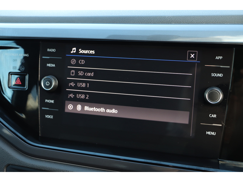 Volkswagen 1.0 TSI GPF R-LINE HATCHBACK 5DR PETROL DSG AUTO SAT NAV BLUETOOTH DAB STEREO USB INPUT APPLE CARPLAY PARKING AIDS ONLY 30000 MILES SH NO ULEZ CHARGE 72-74 Mitcham Road